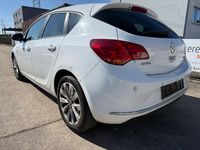 Second-hand Opel Astra 140 CP (102 kW) 2012 Alb Berlinǎ
