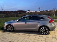 Gebraucht Volvo V40 R-Design 190 PS (139 kW) 2016 Grau Limousine