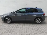 Gebraucht VW Golf VIII 131 PS (96 kW) 2022 Delfingrau metallic Limousine
