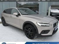 Gebraucht Volvo V60 CC Ultimate 197 PS (144 kW) 2023 Gold Kombi