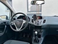 Gebraucht Ford Fiesta 70 PS (51 kW) 2011 Weiß Kleinwagen