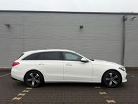 Gebraucht Mercedes C220 200 PS (147 kW) 2022 Weiß Kombi