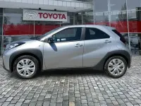 Gebraucht Toyota Aygo Play 72 PS (52 kW) 2023 Silver (metallic) Kleinwagen