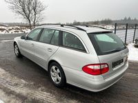 Gebraucht Mercedes E220 150 PS (110 kW) 2004 Silber Kombi