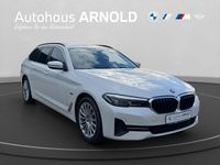 Gebraucht BMW 530e Sport Line 184 PS (135 kW) 2022 Mineralweiß Kombi