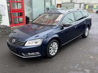 Gebraucht VW Passat Edition 140 PS (102 kW) 2014 Blau Kombi