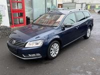 Gebraucht VW Passat Edition 140 PS (102 kW) 2014 Blau Kombi