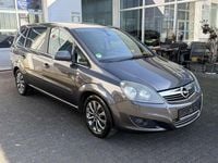 Gebraucht Opel Zafira Edition 140 PS (102 kW) 2010 Karbongrau Van / Kleinbus