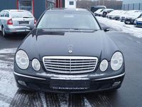 Usado Mercedes E320 Avantgarde 204 HP (150 kW) 2004 Preto Carrinha