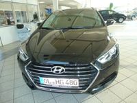Gebraucht Hyundai i40 Premium 141 PS (103 kW) 2017 Schwarz metallic Kombi