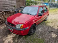 Gebraucht Ford Fiesta Ghia 75 PS (55 kW) 2002 Rot Kleinwagen
