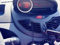 Second-hand Renault Twingo 75 CP (55 kW) 2011 Alb Hatchback