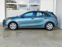 Usado Kia Ceed Play 120 CV (88 kW) 2023 Gris Utilitario