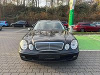 Gebraucht Mercedes E220 150 PS (110 kW) 2004 Schwarz Kombi