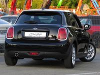 Gebraucht Mini Cooper Pepper 136 PS (100 kW) 2021 Midnight black metallic Kleinwagen