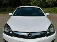 Gebraucht Opel Astra GTC 90 PS (66 kW) 2009 Weiß Coupé