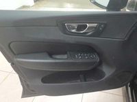 Gebraucht Volvo XC60 Momentum 197 PS (144 kW) 2022 Black stone SUV