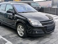 Usata Opel Astra 100 CV (73 kW) 2009 Nero Station wagon