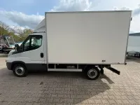 Gebraucht Iveco Daily 285 PS (209 kW) 2018 Blau Van