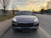 Gebraucht Porsche Cayenne Turbo 519 PS (381 kW) 2017 Grau SUV
