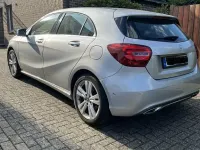 Gebraucht Mercedes A180 Urban 122 PS (89 kW) 2017 Silber Kleinwagen