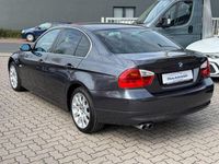 Gebraucht BMW 325 218 PS (160 kW) 2007 Grau Limousine