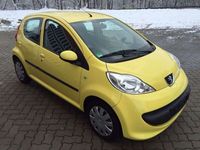 Gebraucht Peugeot 107 68 PS (50 kW) 2006 Gelb Kleinwagen