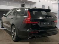 Gebraucht Volvo V60 CC Pro 190 PS (139 kW) 2020 Schwarz Kombi