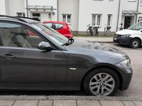Gebraucht BMW 318 143 PS (105 kW) 2008 Grau Kombi