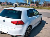 Gebraucht VW Golf VII 125 PS (91 kW) 2015 Weiß Limousine