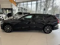 Neu Volvo V60 Plus 310 PS (228 kW) 2026 Schwarz Kombi