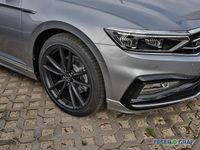 Gebraucht VW Passat Elegance 200 PS (147 kW) 2023 Pyrit silber metallic Kombi