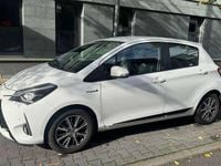 Gebraucht Toyota Yaris Hybrid Style 101 PS (74 kW) 2017 Weiß Kleinwagen