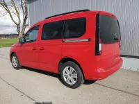 Neu VW Caddy Edition 122 PS (89 kW) 2026 Kirschrot Van / Kleinbus