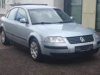 Gebraucht VW Passat 116 PS (85 kW) 2001 Blau Limousine