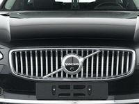 Gebraucht Volvo V90 Plus 398 PS (292 kW) 2025 Onyx black / metallic Kombi