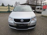 Gebraucht VW Touran Trendline 140 PS (102 kW) 2010 Silber Van / Kleinbus