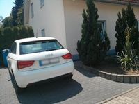 Gebraucht Audi A1 Attraction 86 PS (63 kW) 2010 Weiß Kleinwagen