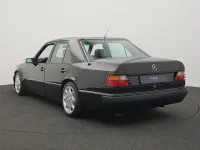 Gebraucht Mercedes E500 320 PS (235 kW) 1991 Schwarz Limousine