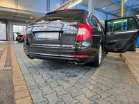 Gebraucht Skoda Superb 200 PS (147 kW) 2011 Schwarz Kombi
