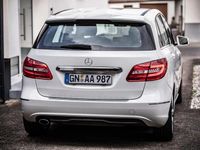 Gebraucht Mercedes B180 125 PS (91 kW) 2012 Weiß Van / Kleinbus