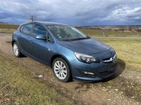 Usata Opel Astra Active 140 CV (102 kW) 2013 Blu Berlina