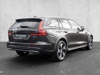 Gebraucht Volvo V60 CC Plus 197 PS (144 kW) 2023 Grau Kombi
