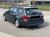 Gebraucht BMW 318 143 PS (105 kW) 2007 Grau Kombi
