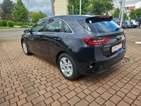 Usado Kia Ceed Comfort 140 CV (102 kW) 2025 Negro Utilitario