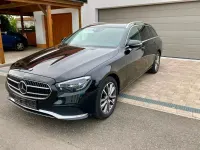 Gebraucht Mercedes E220 194 PS (142 kW) 2021 Schwarz Limousine