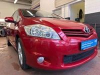 Gebraucht Toyota Auris Basis 99 PS (72 kW) 2012 Rot Kleinwagen