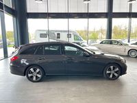 Gebraucht Mercedes C200 Avantgarde 163 PS (119 kW) 2022 Grau Limousine