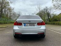 gebraucht BMW 335 i xDrive, M-Paket, Handschaltung, scheckheft