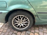 Gebraucht BMW 320 150 PS (110 kW) 1999 Grün Limousine